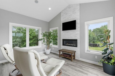 Welcome to an extraordinary custom-built estate where luxury - photo 13