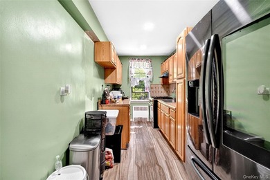 This tremendous 915 sq. ft. true 2BR co-op is situated on a - photo 14