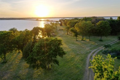 An extraordinary opportunity awaits on Cedar Creek Lake! A rare - photo 4