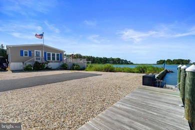 Coastal Living at Its Best! Enjoy life in a beautiful waterfront - photo 3