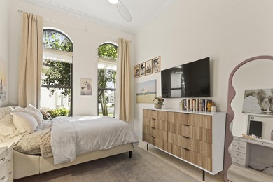 Welcome to this exceptional lakefront residence in the - photo 28