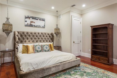 This exquisite 5-bedroom, 4 and half-bathroom residence offers - photo 31