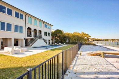 This exquisite 5-bedroom, 4 and half-bathroom residence offers - photo 37