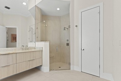Welcome to this exceptional lakefront residence in the - photo 37