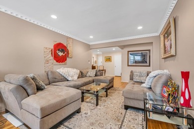 Welcome to your new home in the heart of Forest Hills. This MINT - photo 5
