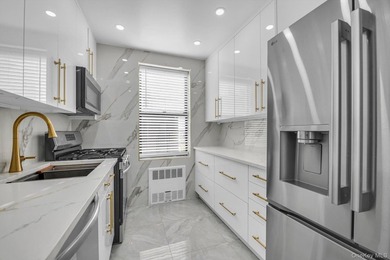 Welcome to your new home in the heart of Forest Hills. This MINT - photo 9