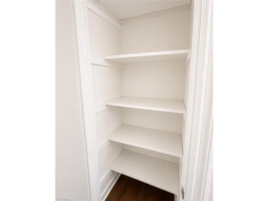 Investor Special! This 2-bedroom, 1-bath condo is ideally - photo 9