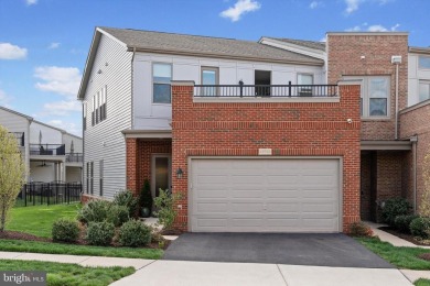 Lake Townhome/Townhouse For Sale in Ashburn, Virginia