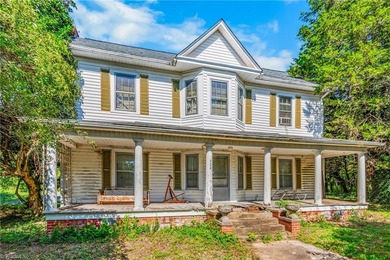 (private lake, pond, coastal) Home For Sale in Yadkinville North Carolina