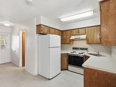 Prime investment opportunity in Kemp,TX! This 12-unit apartment - photo 11