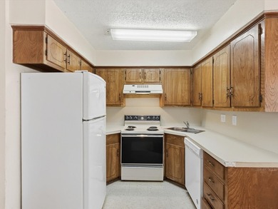 Prime investment opportunity in Kemp,TX! This 12-unit apartment - photo 12