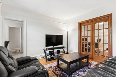 Large one bedroom divided to provide an extra room/den/bed - photo 3