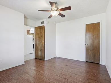 Prime investment opportunity in Kemp,TX! This 12-unit apartment - photo 14