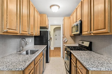 Large one bedroom divided to provide an extra room/den/bed - photo 5