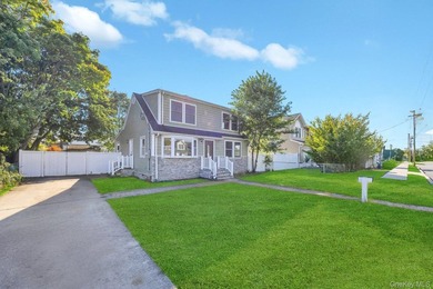 Welcome to this beautifully updated 4-bedroom dormered Cape - photo 1