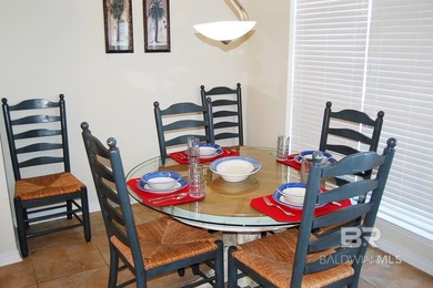 BACK ON THE MARKET! NEW PRICE $824,900. Home Warranty! Lovely - photo 4