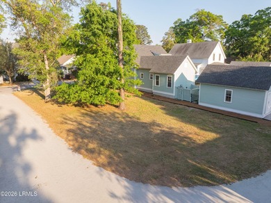 Welcome to your future home site! This corner lot boasts a prime - photo 6