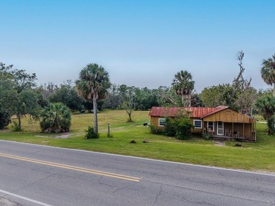 Charming old Florida cracker-style home on 4.2 acres in - photo 6