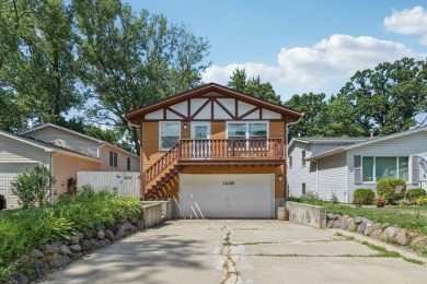 Lake Home Sale Pending in Round Lake Beach, Illinois