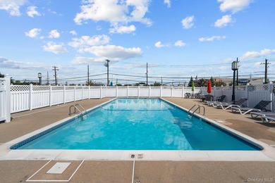 Welcome To This Turn Key 3 Bed 1.5 Bath Townhome With A Full - photo 27