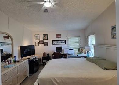 This nicely decorated home is being sold *turnkey*. Home and - photo 31