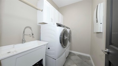 One or more photo(s) has been virtually staged. Spectacular