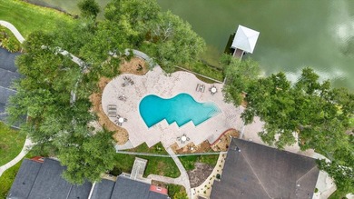 Absolutely beautiful top floor 1-bedroom 1-bath unit ready to - photo 34