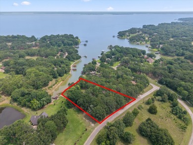 Your own piece of paradise! 1.806 acres of heavily treed - photo 3
