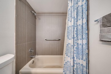 2/2 remodeled 55+ plus community. White Kitchen, New Tile, Wood - photo 20