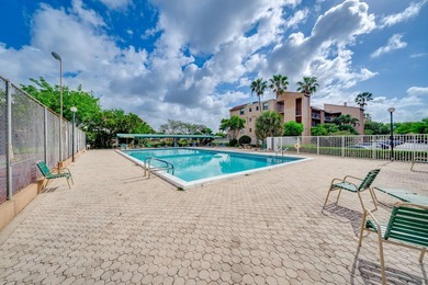 2/2 remodeled 55+ plus community. White Kitchen, New Tile, Wood - photo 37