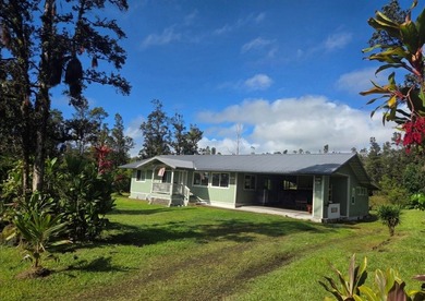 Welcome home to this warm and welcoming 3-bedroom, 2.5-bathroom - photo 1