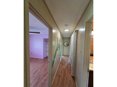 Welcome home to this warm and welcoming 3-bedroom, 2.5-bathroom - photo 7
