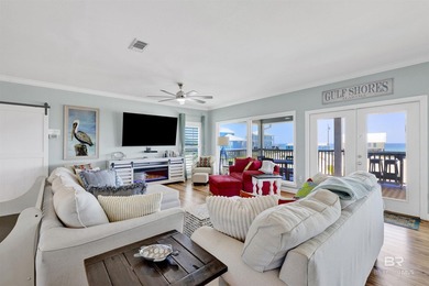Welcome to paradise! Expansive custom ranch home with a walk-out - photo 5