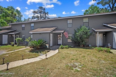 Location, location, location! Just five minutes from Parris - photo 2