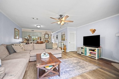 Location, location, location! Just five minutes from Parris - photo 5