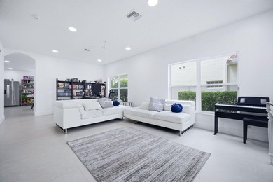 Beautiful 4-bedroom, 2-bathroom two-story home with 2,634 SqFt - photo 12