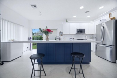 Beautiful 4-bedroom, 2-bathroom two-story home with 2,634 SqFt - photo 19