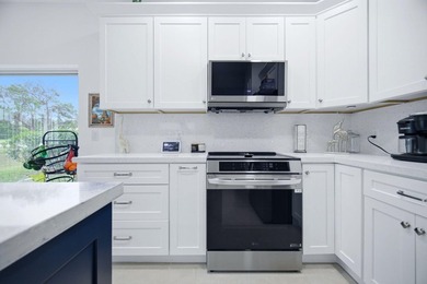 Beautiful 4-bedroom, 2-bathroom two-story home with 2,634 SqFt - photo 23