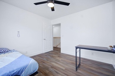 Beautiful 4-bedroom, 2-bathroom two-story home with 2,634 SqFt - photo 33