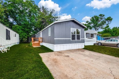 Lake Lewisville Home For Sale in Lake Dallas Texas