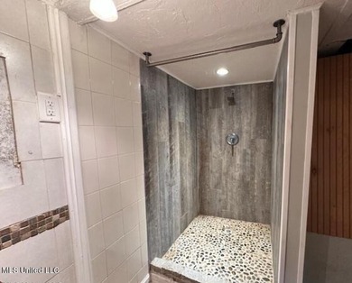 Charming Beach Cottage is full of charm and character. Situated - photo 12