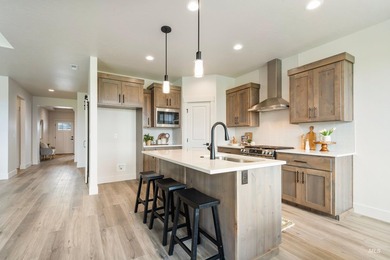 Thoughtfully designed single-level floor plan offers 3 bedrooms - photo 19