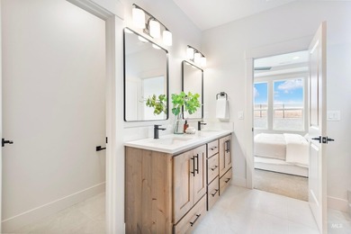 Thoughtfully designed single-level floor plan offers 3 bedrooms - photo 27