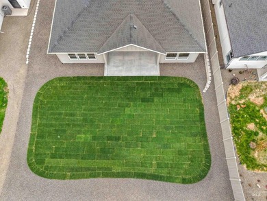 Thoughtfully designed single-level floor plan offers 3 bedrooms - photo 42