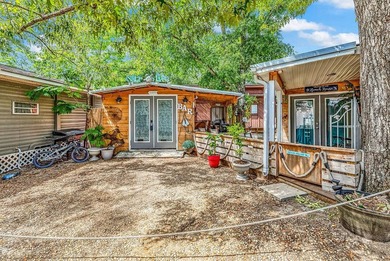 Owner Financing Available. Charming 3 Bedroom, 2 Bath Bungalow - photo 37