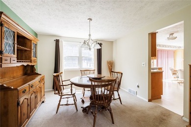 Welcome to this beautifully maintained 3-bedroom, 1.5-bath - photo 7