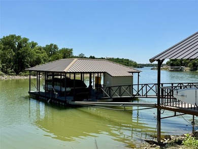 Beautifully remodeled lakefront home at 2007 Deepwater Rd. in - photo 30