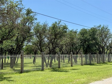 Beautifully remodeled lakefront home at 2007 Deepwater Rd. in - photo 33