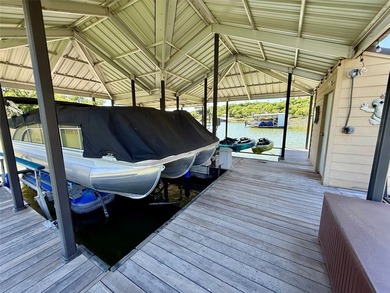 Beautifully remodeled lakefront home at 2007 Deepwater Rd. in - photo 36