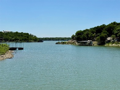 Beautifully remodeled lakefront home at 2007 Deepwater Rd. in - photo 40
